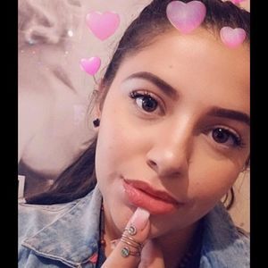 Meet your Posher, Nicole